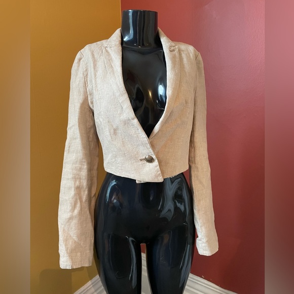 Jackets & Blazers - Women’s Zara Linen Mini Blazer ( small )